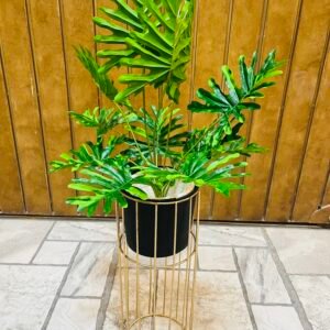 Artificial plant with metal planter