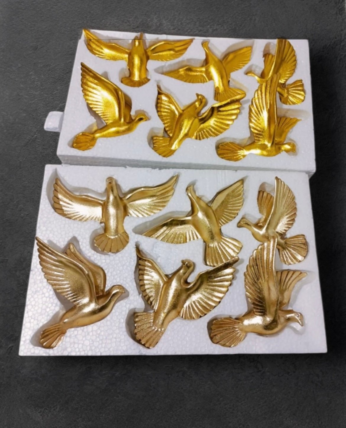 Wall hanging birds(resin) golden (set of 6) golden
